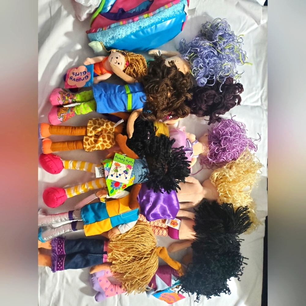 : 13 pc bundle lot Groovy girls manhattan toy Dolls and jet ski - Picture 13 of 13